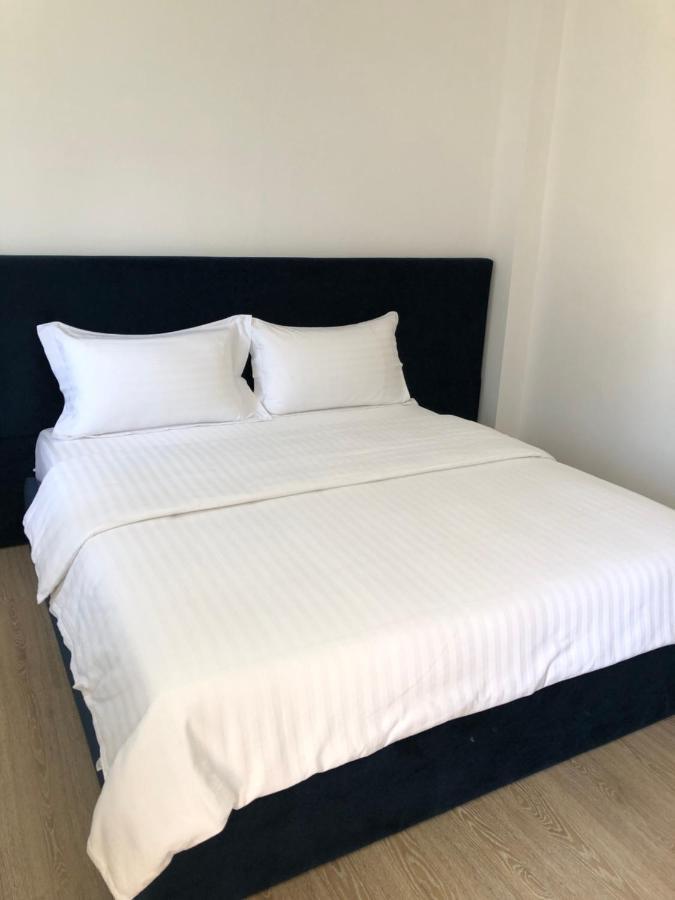 Holiday Apartment Тирана Екстер'єр фото