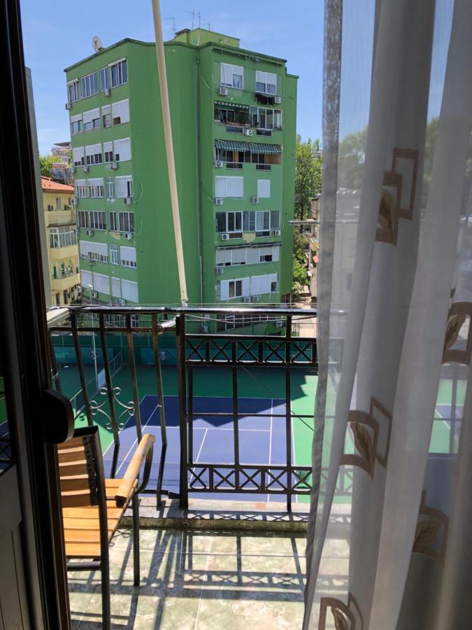 Holiday Apartment Тирана Екстер'єр фото