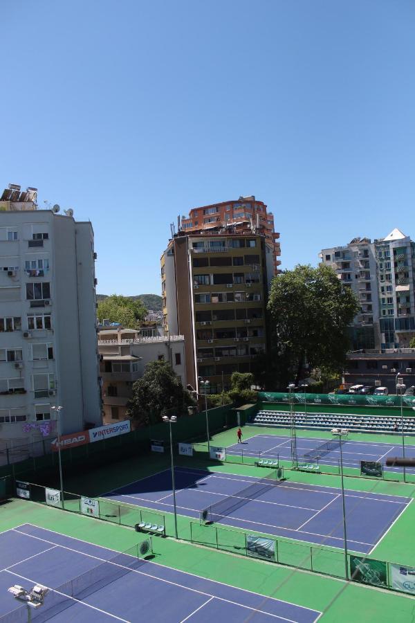 Holiday Apartment Тирана Екстер'єр фото