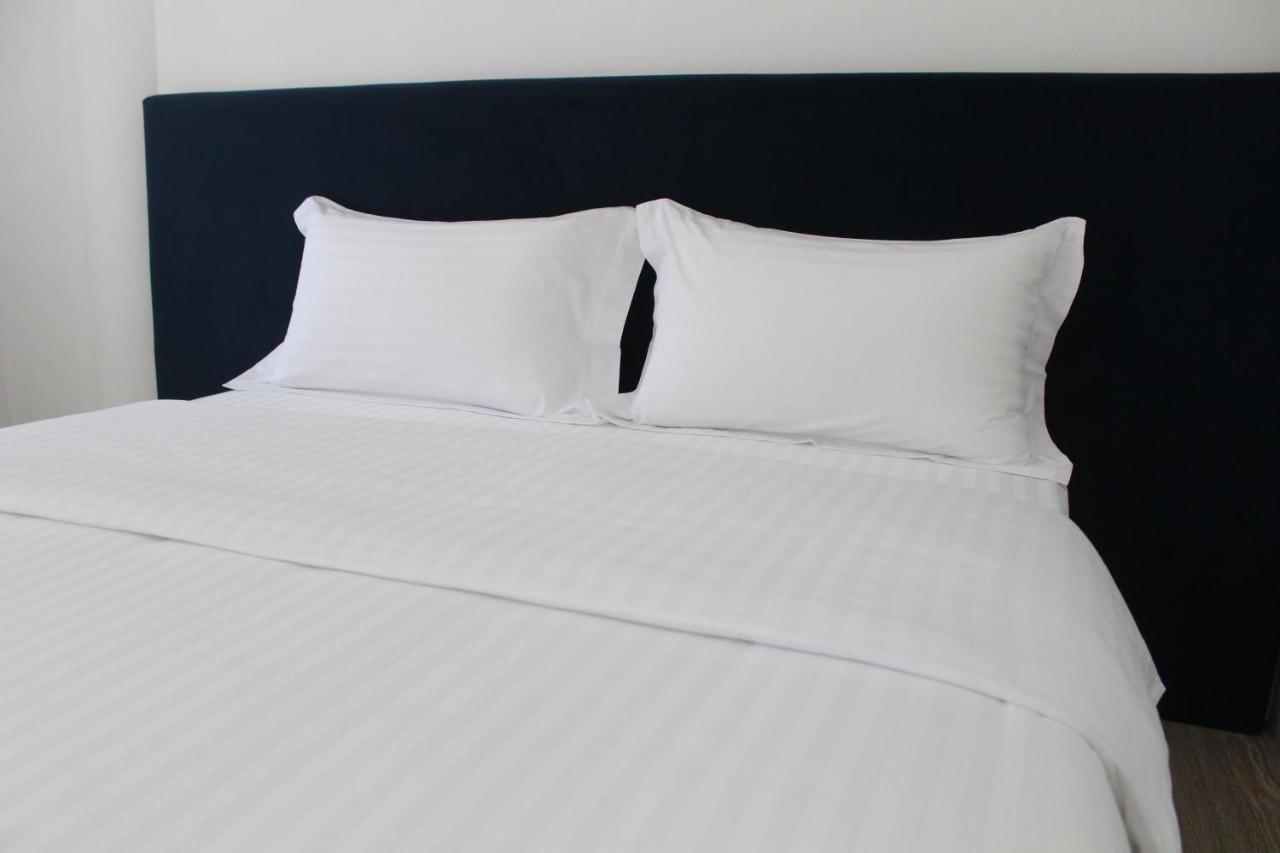 Holiday Apartment Тирана Екстер'єр фото